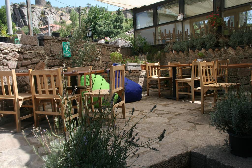 Assos Bohemian Hotel מראה חיצוני תמונה