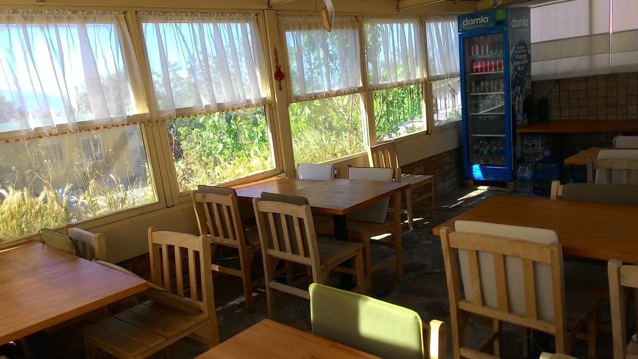 Assos Bohemian Hotel מראה חיצוני תמונה