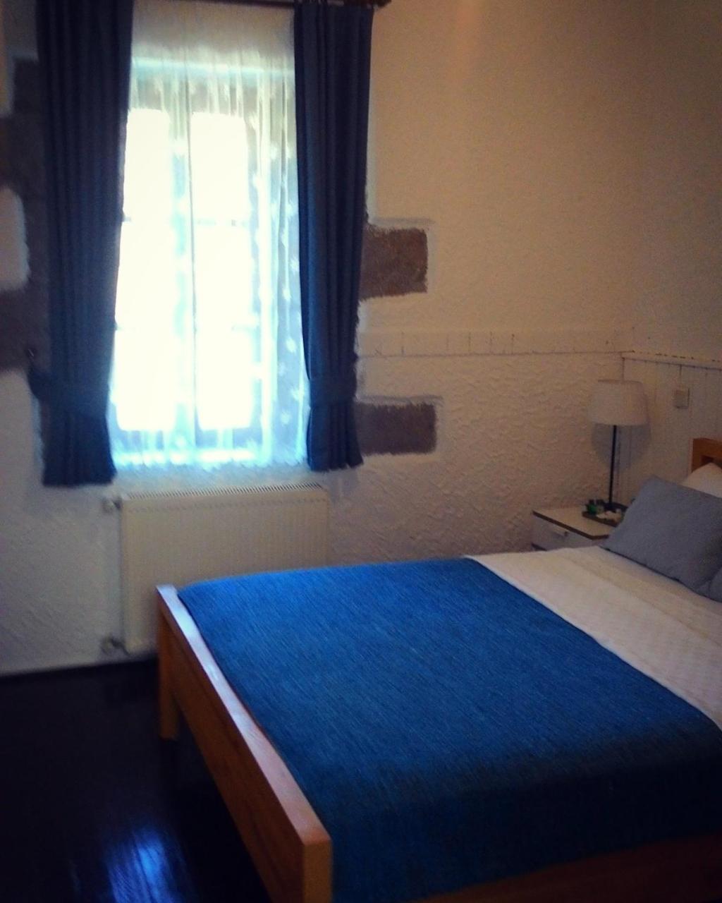 Assos Bohemian Hotel מראה חיצוני תמונה